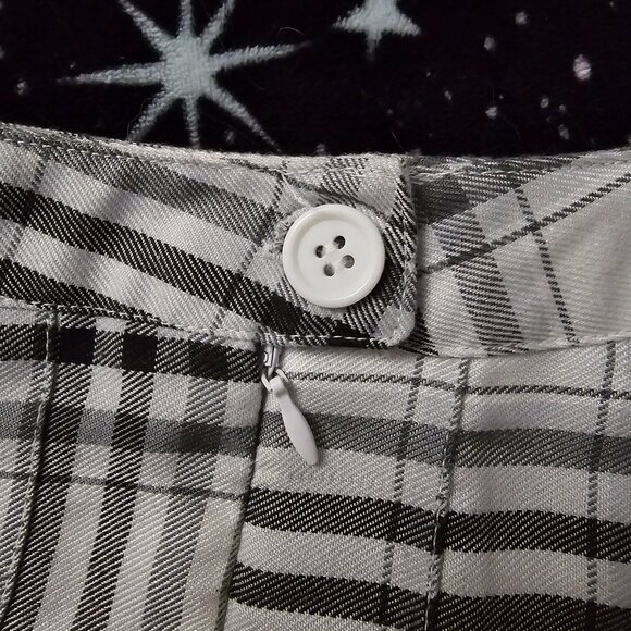 Forever 21 small plaid skirt - Picture 4 of 4